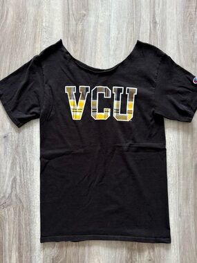 VCU off the shoulder college tee